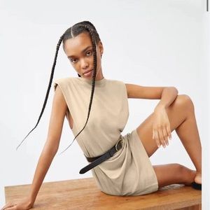 Aritzia Babaton shoulder pad dress, size 2XS.